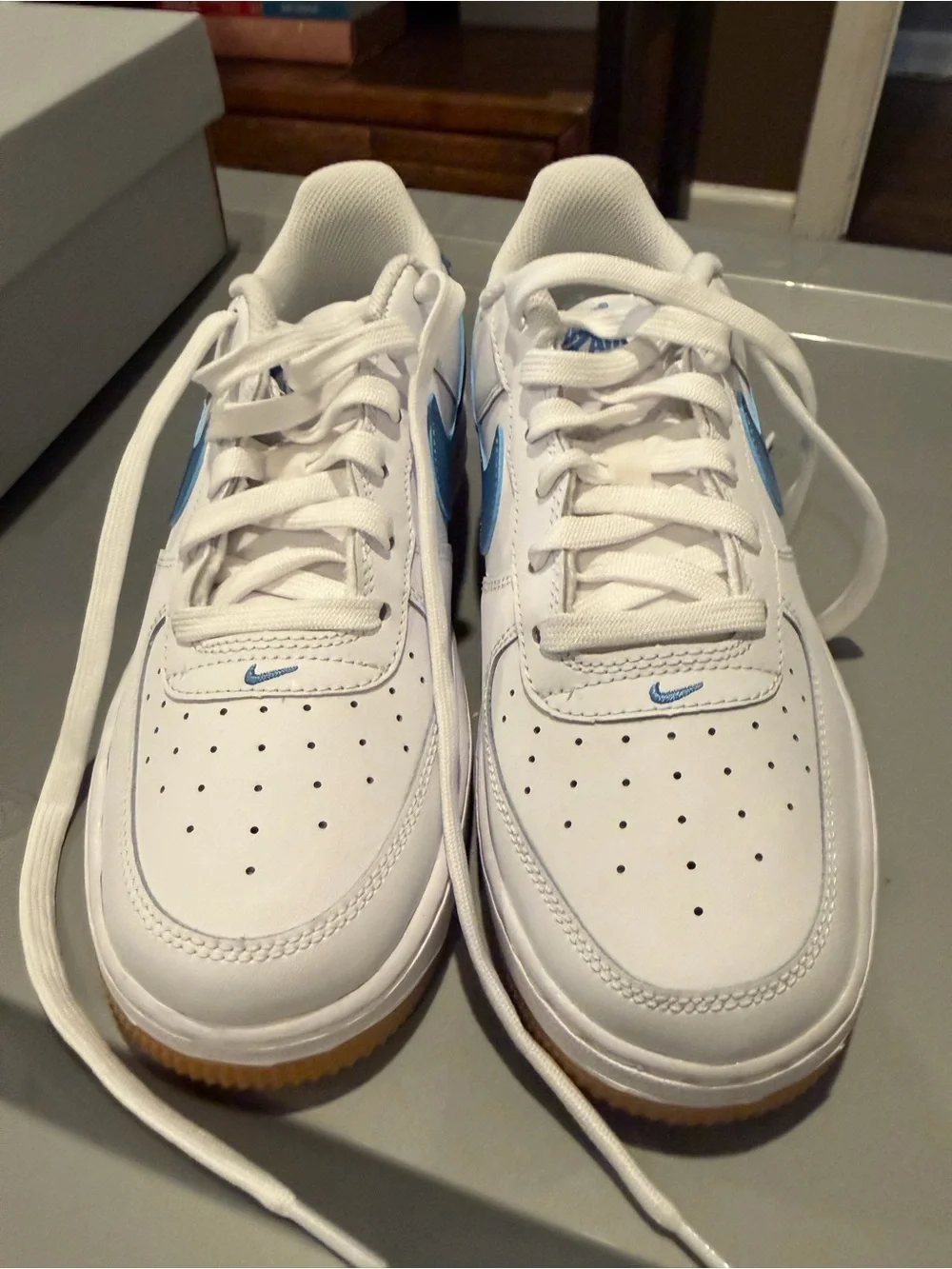 Nike youth low